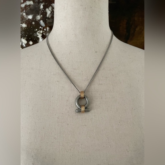 Vintage AVON 1978 infinity symbol silver and gold toned chain necklace ~ - Picture 3 of 8